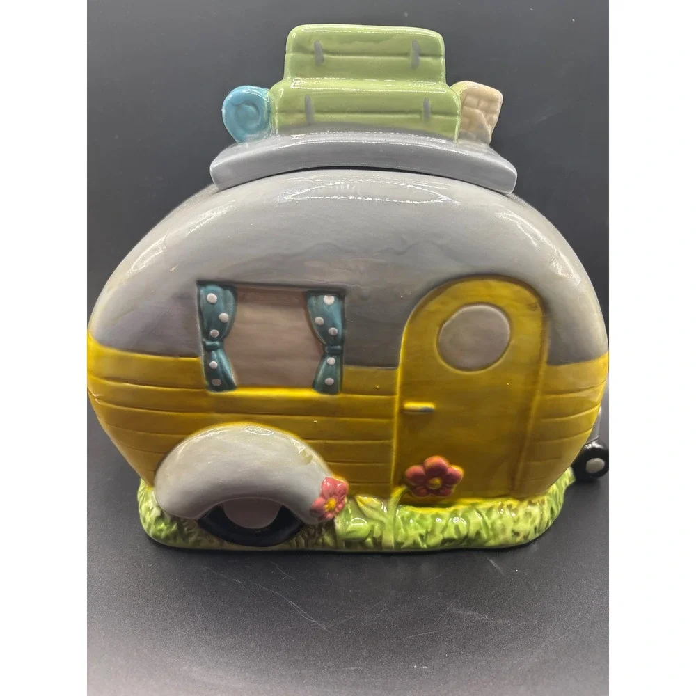 Youngs ceramic cookie